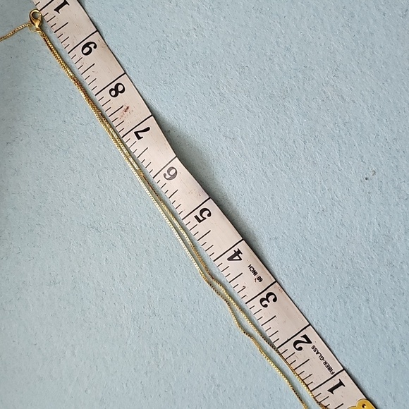 Elegant Gold Pendant Necklace - Picture 5 of 6